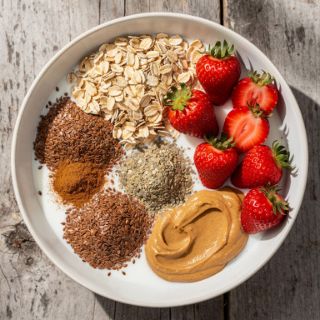 Strawberries Rolled oats Bowl #10