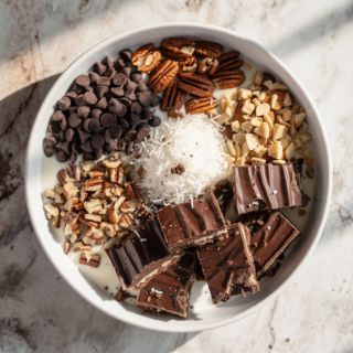 5-Ingredient Chocolate Coconut Bars